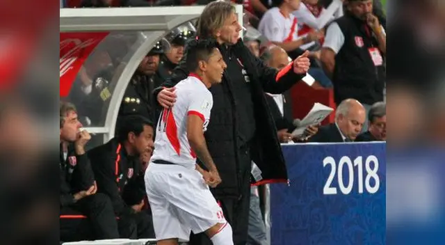 Raúl Ruidíaz tuvo dos ocasiones claras para marcar; sin embargó, falló y le llovieron las críticas Raúl Ruidíaz tuvo dos ocasiones claras para marcar; sin embargó, falló y le llovieron las críticas