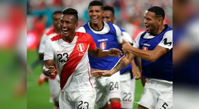 Selección peruana goleó a Chile por 3-0, por ello los protagonistas celebraron de esta manera en el vestuario Selección peruana goleó a Chile por 3-0, por ello los protagonistas celebraron de esta manera en el vestuario