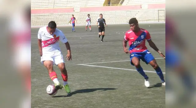 Grau siempre tuvo el control del balón y el partido. FOTO: Roberto Saavedra Grau siempre tuvo el control del balón y el partido. FOTO: Roberto Saavedra
