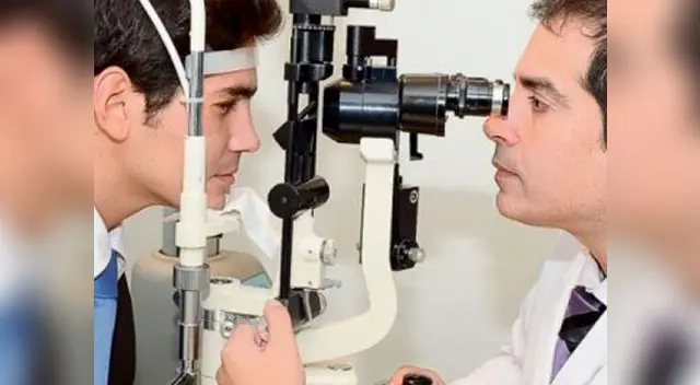 Doctor no imaginó lo que descubriría en la vista de su paciente Doctor no imaginó lo que descubriría en la vista de su paciente