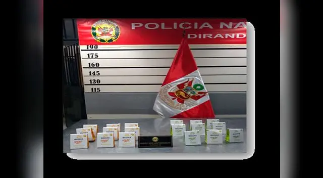 La droga que llevaba el burrier en una maleta La droga que llevaba el burrier en una maleta