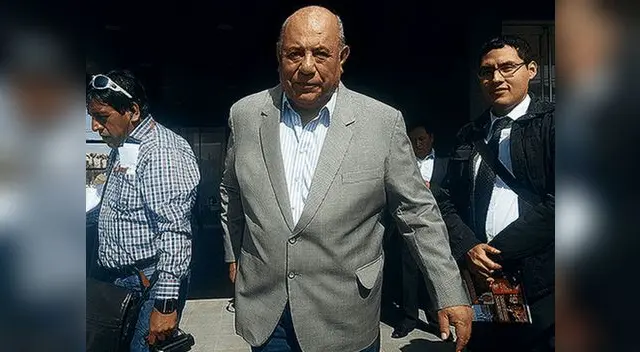 Ministerio Público investiga al fiscal provincial, José Luis Vega Pilco por reunirse con ex alcalde Luis Torres Robledo Ministerio Público investiga al fiscal provincial, José Luis Vega Pilco por reunirse con ex alcalde Luis Torres Robledo