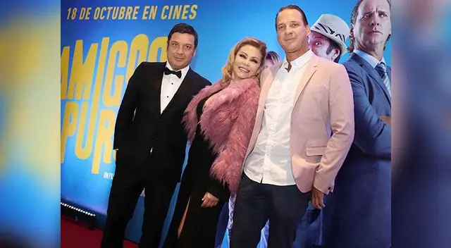 Gisela Valcárcel junto a protagonistas de "Amigos en Apuros" Gisela Valcárcel junto a protagonistas de "Amigos en Apuros"