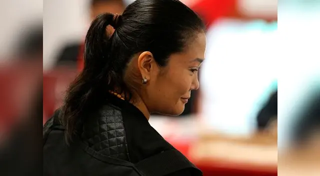 La acompañan su esposo Mark Vito y su madre Susana Higuchi La acompañan su esposo Mark Vito y su madre Susana Higuchi