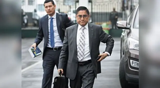 César Hinostroza tenía impedimento de salida del país César Hinostroza tenía impedimento de salida del país