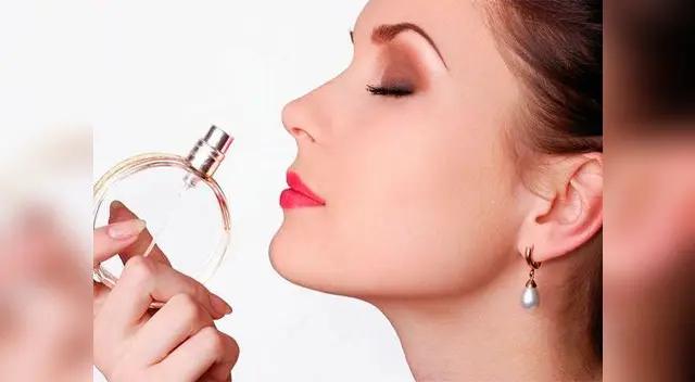 Es importante aplicarse el perfume sobre la piel limpia e hidratada
