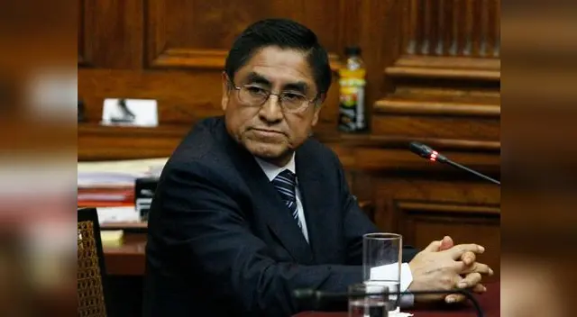 Hija de César Hinostroza intentó fugar del país 