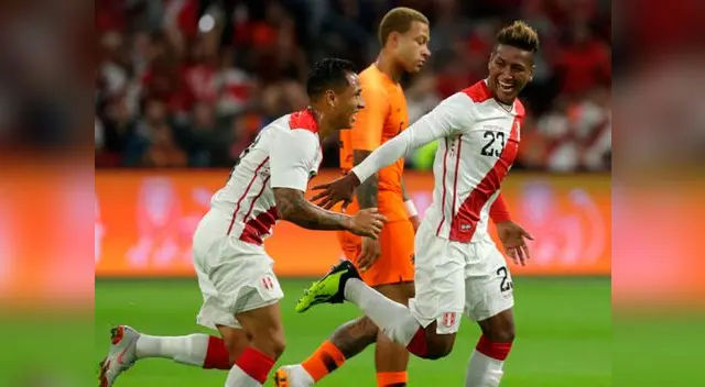 Pedro Aquino no solo al rompe en fútbol sino también en el mundo de los negocios Pedro Aquino no solo al rompe en fútbol sino también en el mundo de los negocios