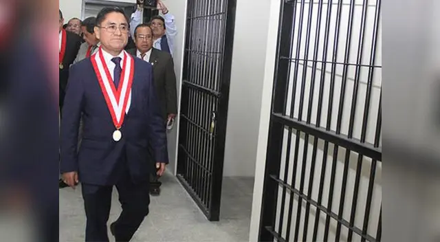 Es sacado de una comisaría española para ser llevado a corte española