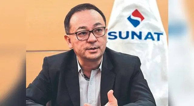 En los 90 trabajó para los ministerios de Transportes y Educación