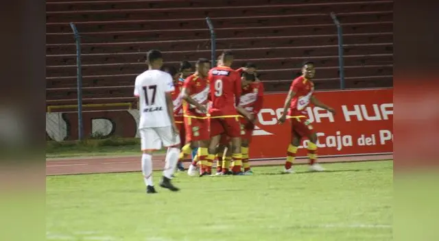 Huancayo alcanzó un empate 3-3 ante Ayacucho FC Huancayo alcanzó un empate 3-3 ante Ayacucho FC