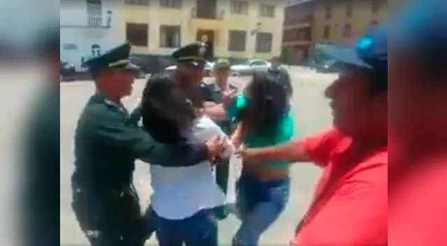 Las mujeres se pelearon a plena luz del día