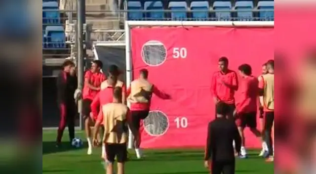 Sergio Ramos publicó en sus redes sociales una foto con Reguilón para demostrar que está arrepentido