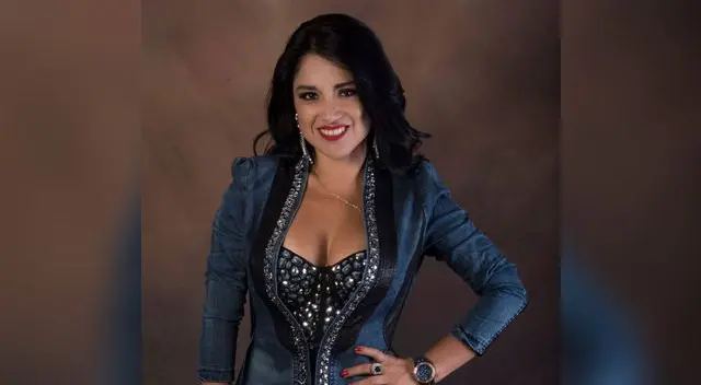 Katy sigue cantando y encantando. Katy sigue cantando y encantando.