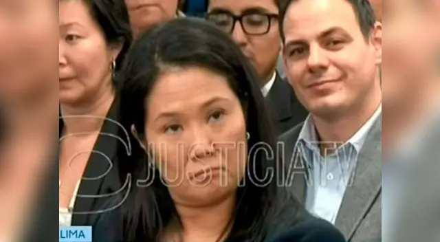 Keiko Fujimori muestra su fastidio durante la lectura de los chats de 'La Botica' Keiko Fujimori muestra su fastidio durante la lectura de los chats de 'La Botica'