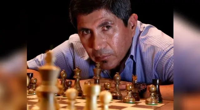 Conoce la jugada con la que ganó Julio Granda a Karpov Conoce la jugada con la que ganó Julio Granda a Karpov