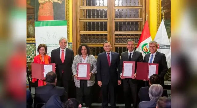 Este es el primer acuerdo voluntario de producción limpia que firma el Ministerio del Ambiente con el sector privado Este es el primer acuerdo voluntario de producción limpia que firma el Ministerio del Ambiente con el sector privado