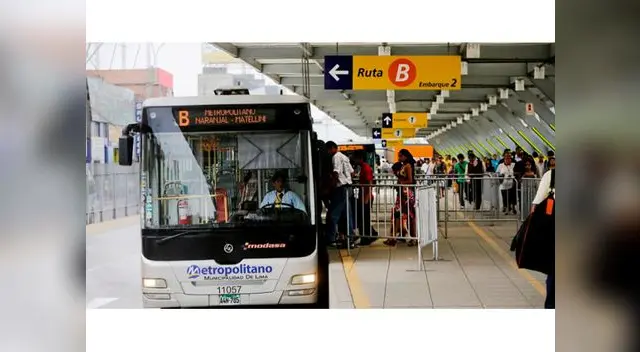 Protransporte protesta por el alza de pasajes en el metropolitano