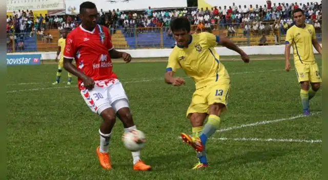 El cotejo Comerciantes Unidos y Comercio se jugó por imposición de la Federación. El cotejo Comerciantes Unidos y Comercio se jugó por imposición de la Federación.
