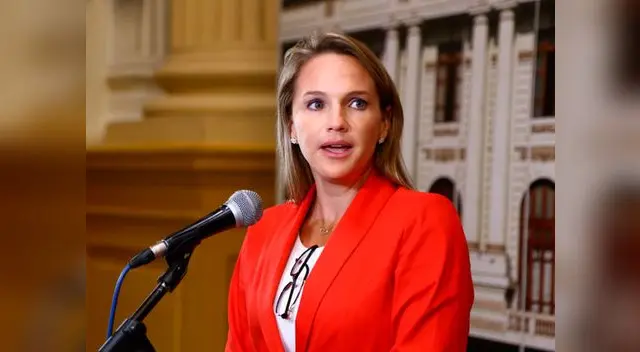 La congresista del Partido Aprista, Luciana León, utilizó su cuenta de Twitter para presentar su bebé y seguidores la felicitan