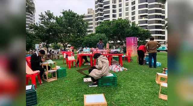 Niños y adultos aprendieron como mejorar el medio ambiente a través del reciclaje Niños y adultos aprendieron como mejorar el medio ambiente a través del reciclaje