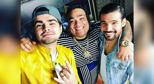 Un trío que la está rompiendo.