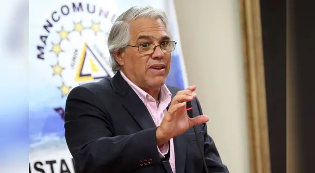 El congresista Gino Costa habló sobre Keiko El congresista Gino Costa habló sobre Keiko