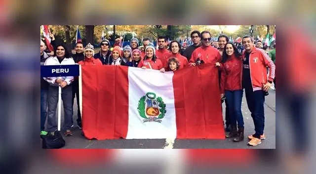 La delegación peruana junto al presidente de Perú runners, Gonzalo Rodríguez Larraín La delegación peruana junto al presidente de Perú runners, Gonzalo Rodríguez Larraín