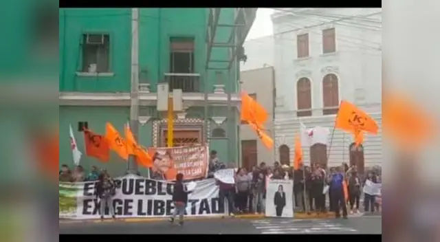 Protestas durante audiencia de Keiko Fujimori Protestas durante audiencia de Keiko Fujimori