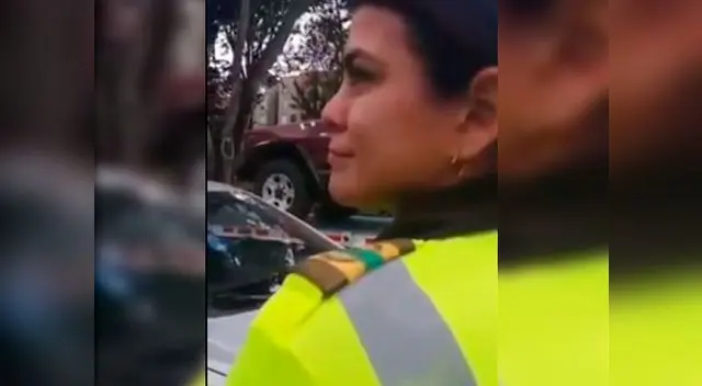 Video viral en Facebook muestra cómo la mujer intenta increpar a la persona que la estaba grabando