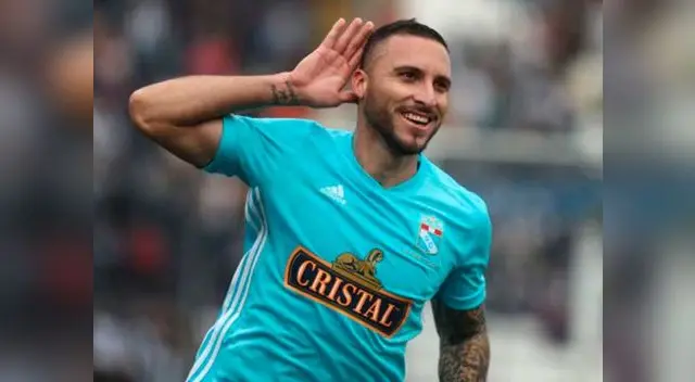 Emanuel Herrera se pronuncia tras haber igualado el récord de goles de Eduardo Esidio Emanuel Herrera se pronuncia tras haber igualado el récord de goles de Eduardo Esidio