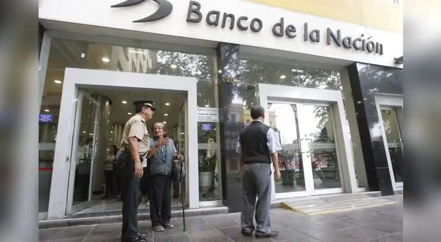 Uno de los hampones bajó y le arrebató sobre con más de 70 mil soles. Uno de los hampones bajó y le arrebató sobre con más de 70 mil soles.
