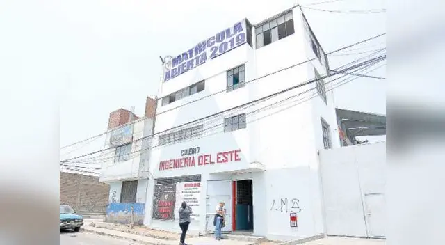 Encapuchados perpetraron ataque contra colegio particular.