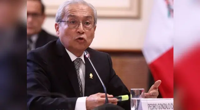 Pedro Chávarry hizo una comparativa de la prensa internacional con la peruana en una entrevista a CNN.