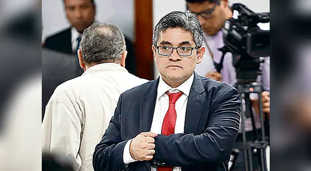 La audiencia se reanudó a las 10:15 a. m. La audiencia se reanudó a las 10:15 a. m.