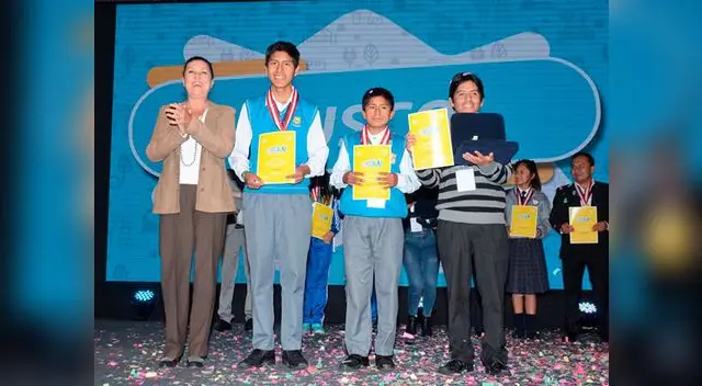 Escolares que usan gusanos para reducir plástico viajarán a Emiratos Árabes Escolares que usan gusanos para reducir plástico viajarán a Emiratos Árabes