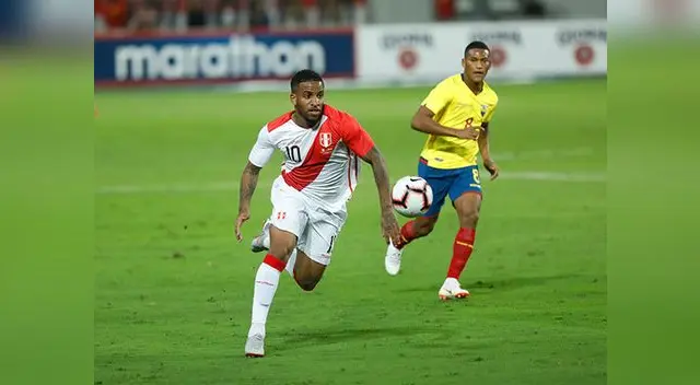 Jefferson Farfán reconoce que la selección peruana no pudo hacer su juego porque el rival le cerró los espacios. Jefferson Farfán reconoce que la selección peruana no pudo hacer su juego porque el rival le cerró los espacios.