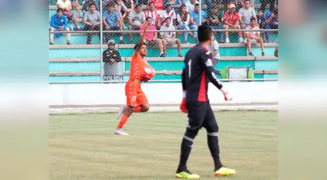 Álvaro Medrano fue el autor de los dos goles que dieron el pase a la final al Vallejo Álvaro Medrano fue el autor de los dos goles que dieron el pase a la final al Vallejo