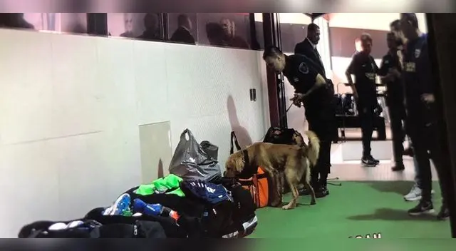 La policía revisó el camarín de Boca