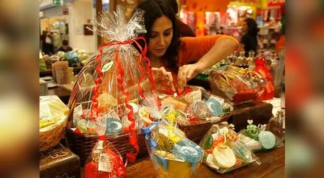 Para el envase de los productos, utiliza cestas, lavatorios, baldes o cajas