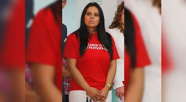 Giuliana Rengifo narró que vaso con agua se le cayó y por eso sufrió lesiones. Giuliana Rengifo narró que vaso con agua se le cayó y por eso sufrió lesiones.