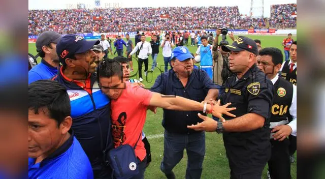 Soto es separado y alejado de la trifulca