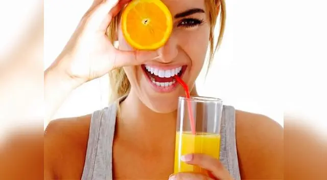 Tomar un vaso de jugo diario favorece la eliminación de toxinas y desechos que el cuerpo no necesita