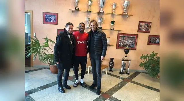 Farfán recibió la visita de Gareca