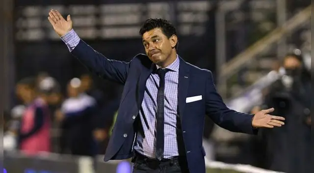 El muñeco está muy indignado El muñeco está muy indignado