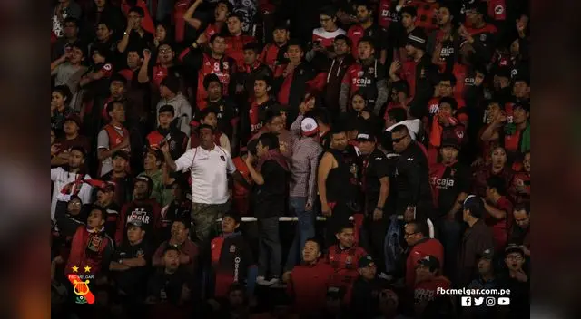 La hinchada de Melgar se portó mal al final del partido con Alianza