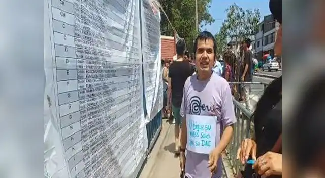 Se recursean con sus teléfonos celulares