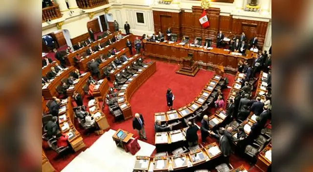 Presentarán proyecto de ley para reducir sueldo de congresistas      