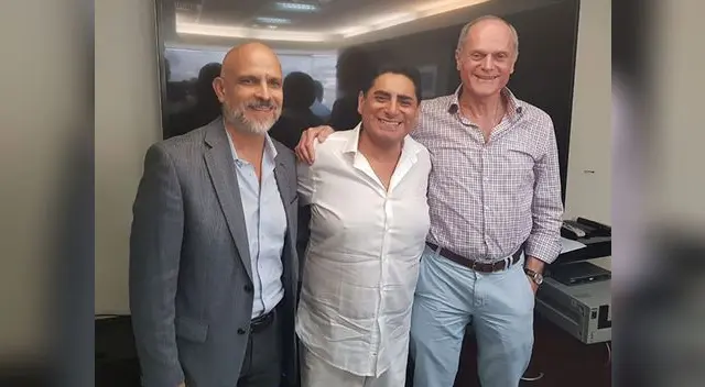 Carlos Álvarez y su primer paso fue entrar en conversaciones con dos integrantes del reality Carlos Álvarez y su primer paso fue entrar en conversaciones con dos integrantes del reality