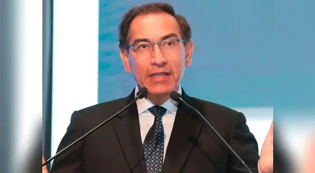 Martín Vizcarra estuvo presente en la final del torneo peruano en el Estadio Nacional. Martín Vizcarra estuvo presente en la final del torneo peruano en el Estadio Nacional.